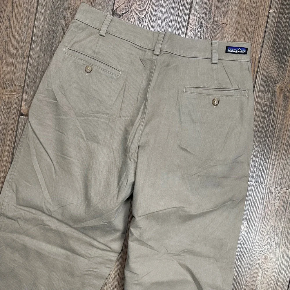 Patagonia Vintage Mens Khaki Pleated Chino Pants 34x30 Cotton Twill 1990 Tan